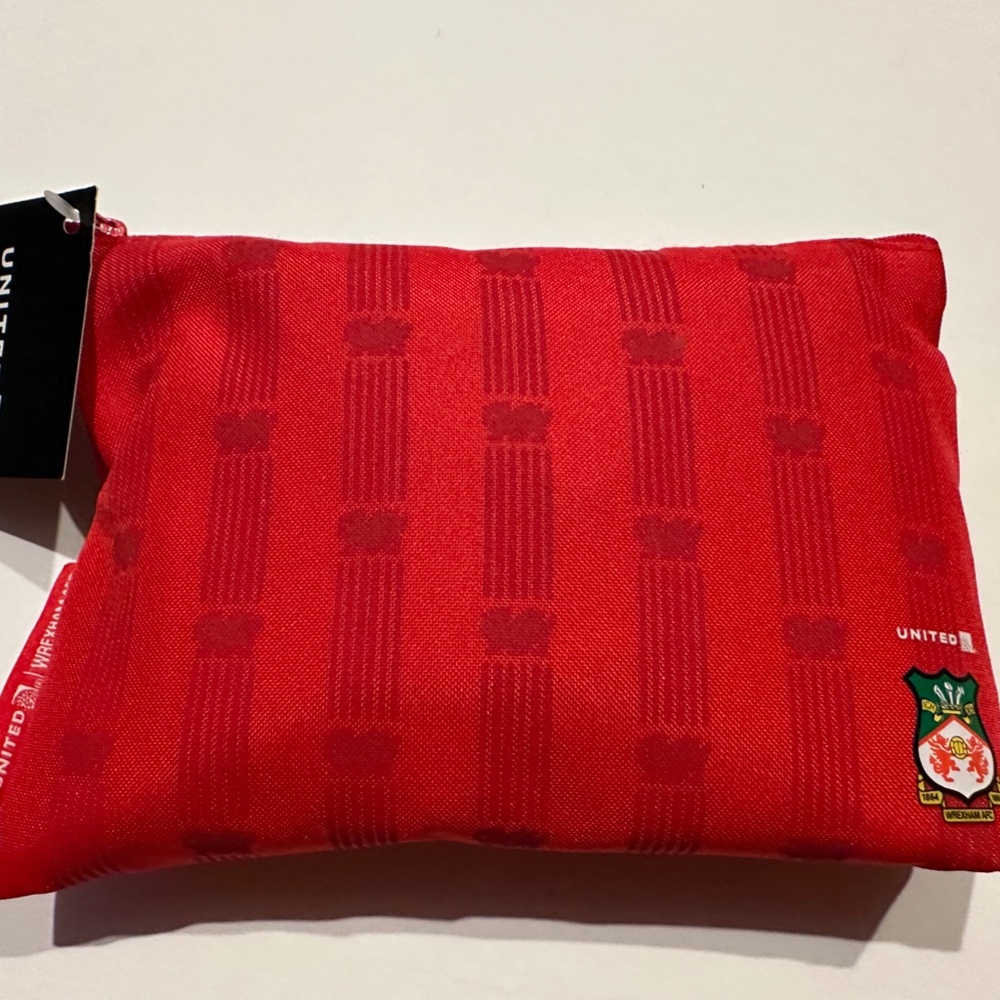 United Airlines Wrexham AFC Amenity Kit Travel Pouch. NEW/SEALED